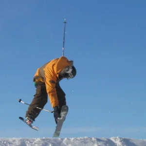 Giant jumping over mountains?