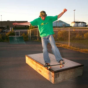 Skating - Salad Grind