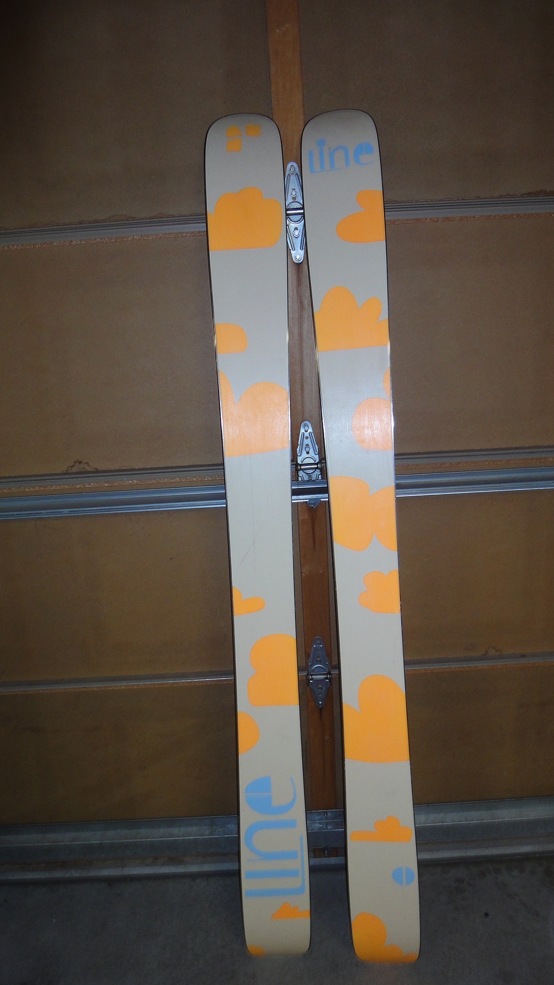 09-10 Line EP Pro-Base