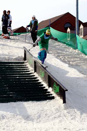 1 foot rail jam