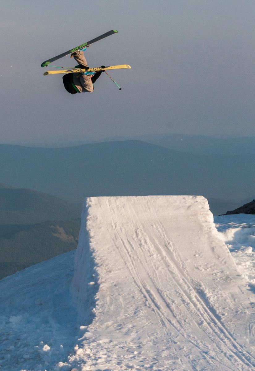 2 different skis