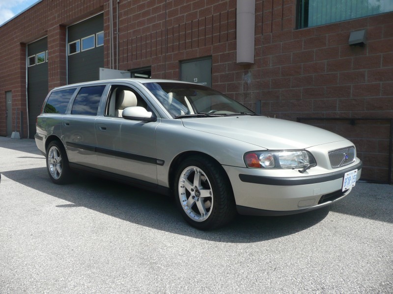 2002 volvo v 70