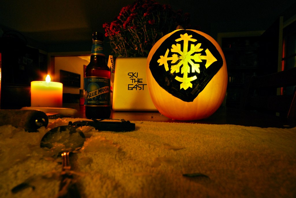 2011 Halloween Pumpkin (lit)