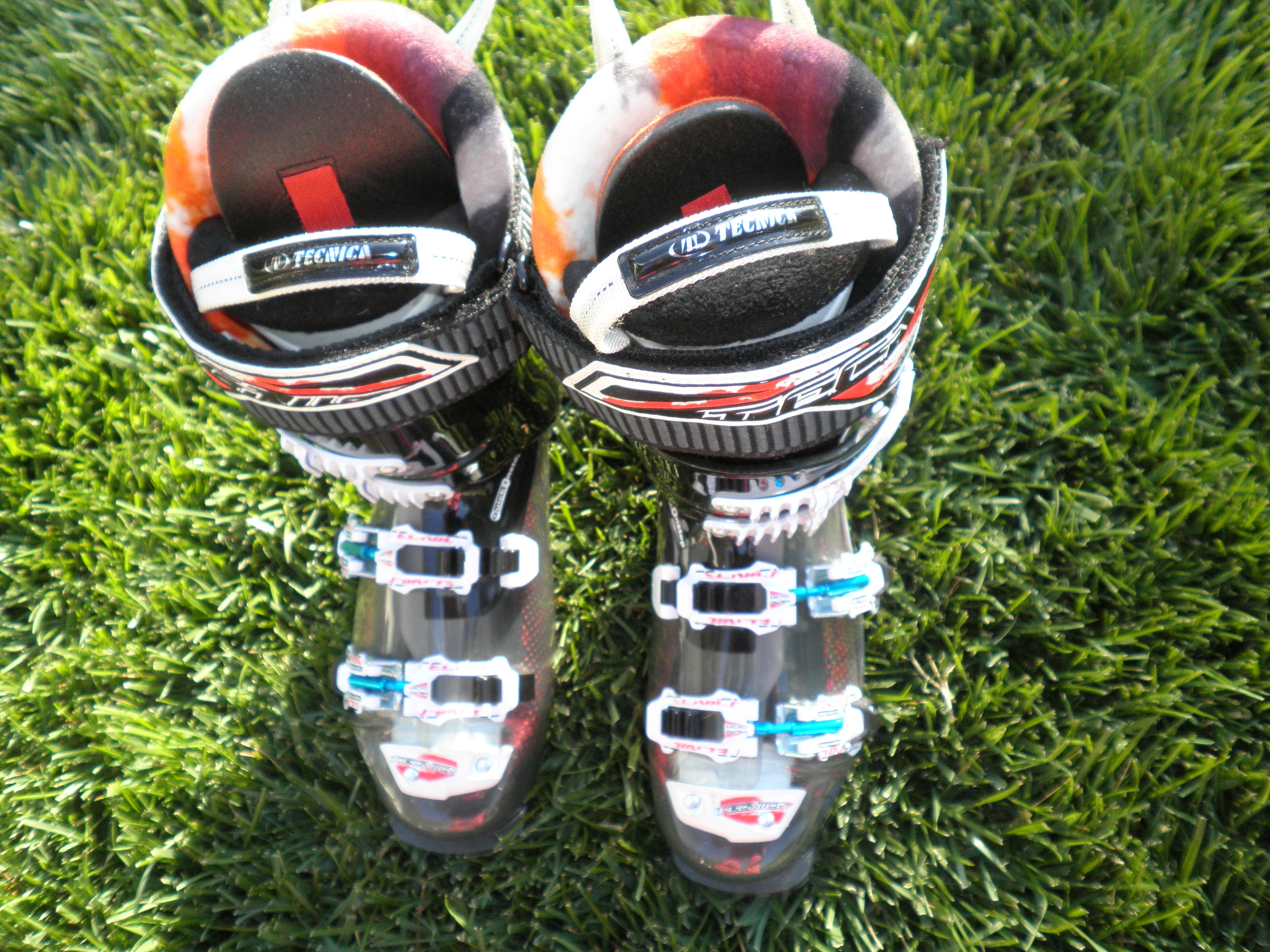 2011 Tecnica Interno Blaze