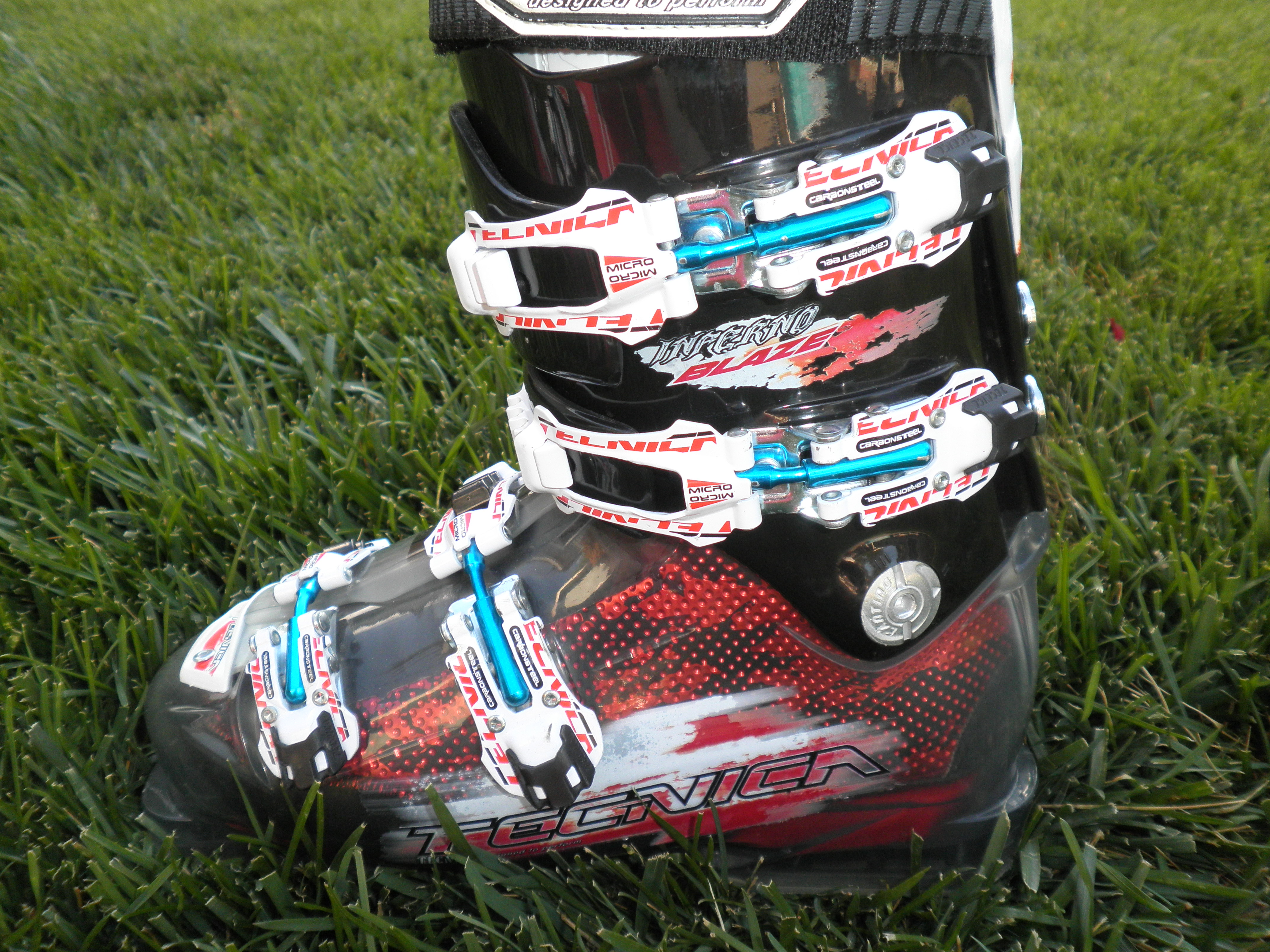 2011 Tecnica Interno Blaze