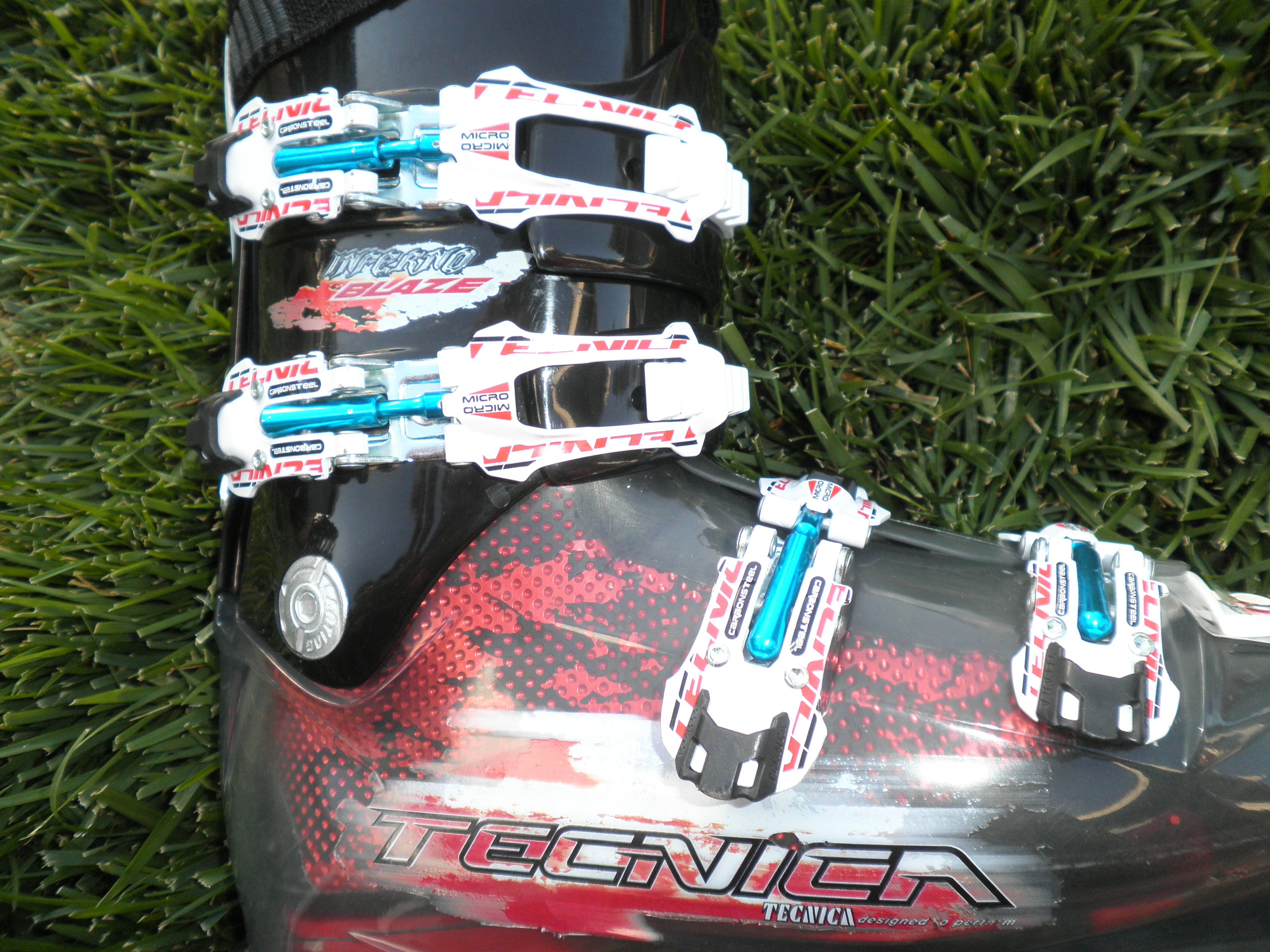 2011 Tecnica Interno Blaze