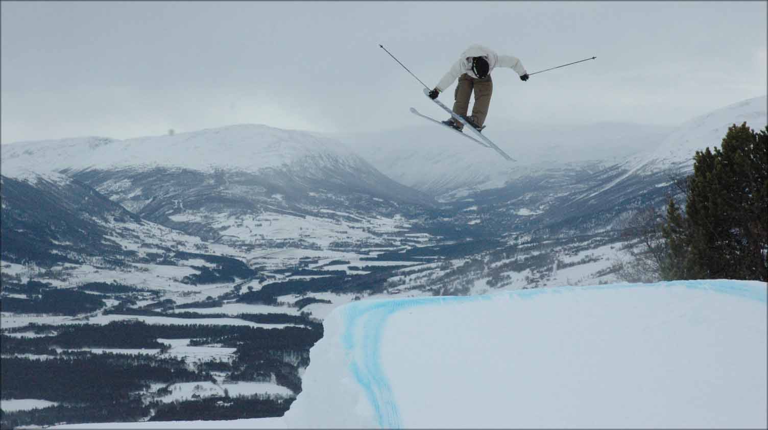 360 Uncrossed Nosemute