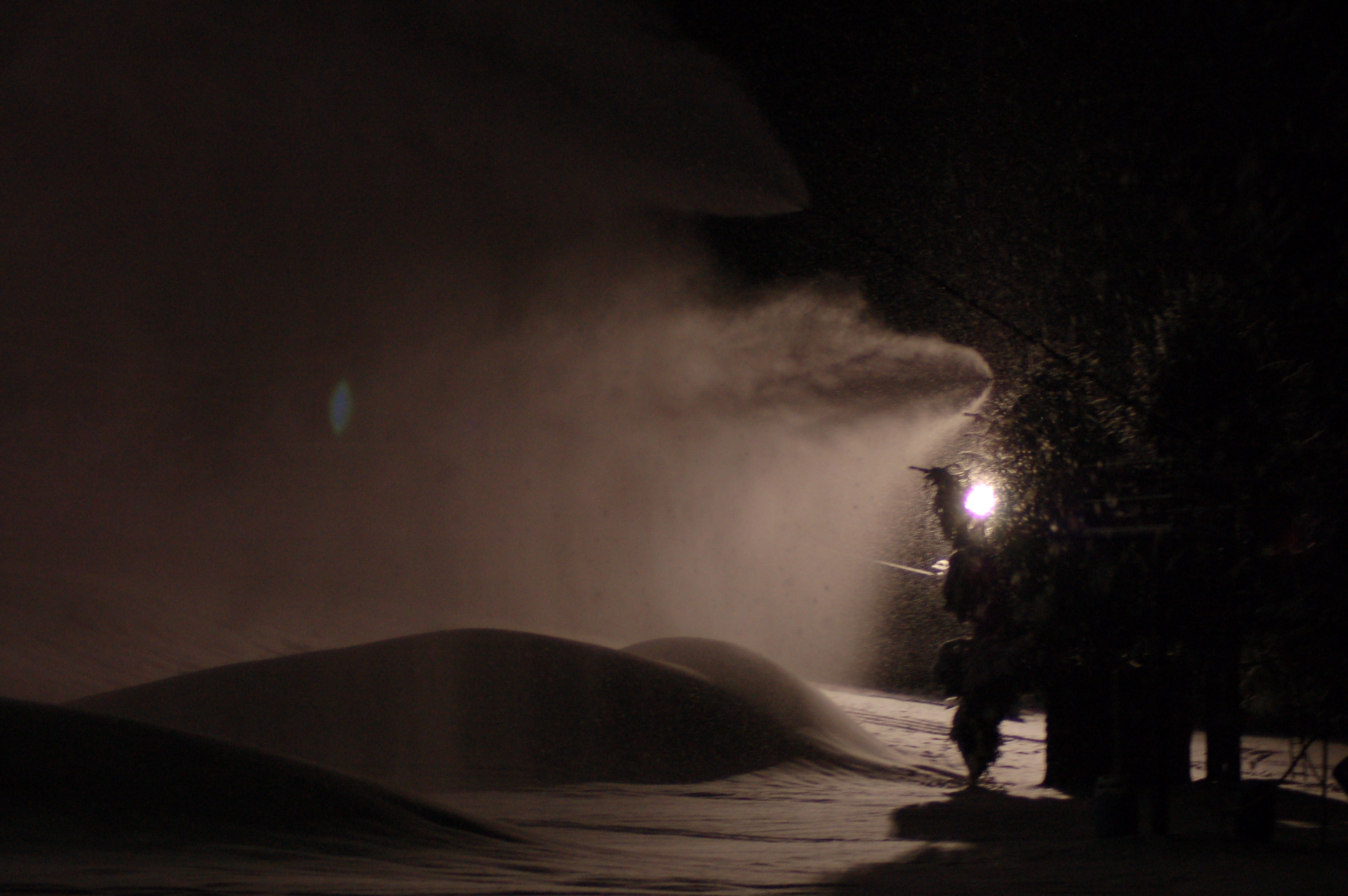 4am snowmaking