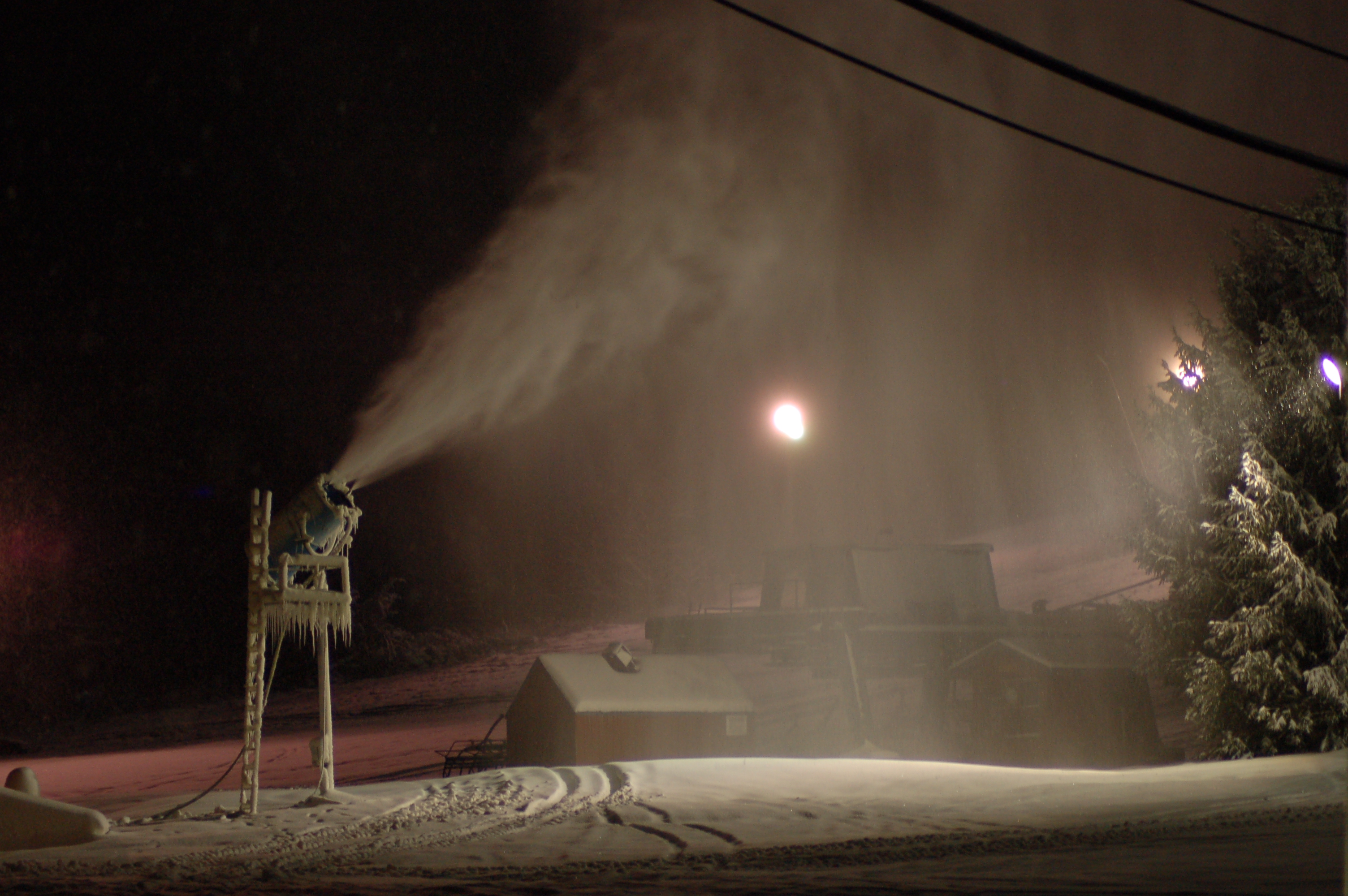 4am snowmaking