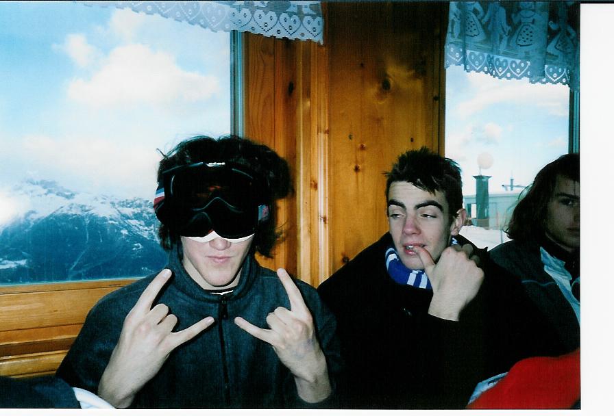 8goggles-trick + stupid face