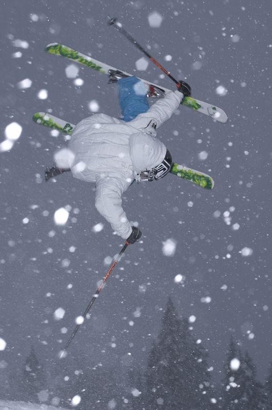 A big cork 5 in rip curl freeski