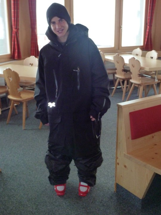 A friend with my saga ! he his 5'8''