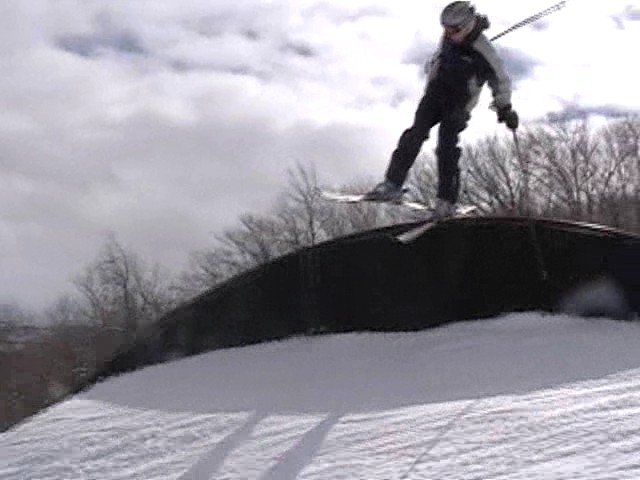 accidentally one footing the rainbow rail