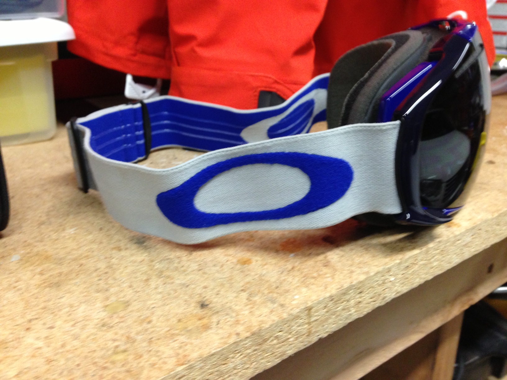 Airbrake Side view and strap