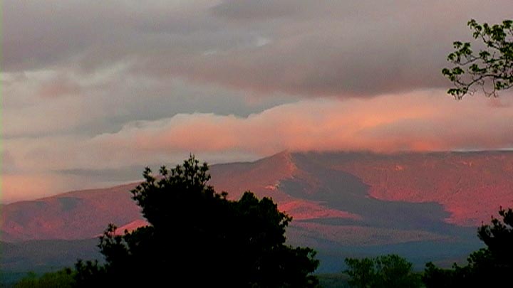 amazing sunset shot of mansfield