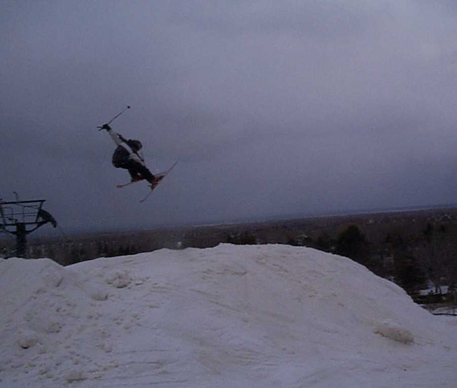 Andrew doing a hiper extended Japan ( Judo )