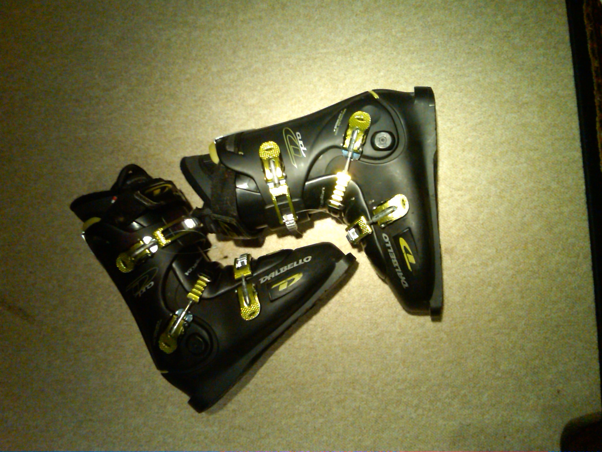 Another view of dalbello krypton pro ski boot