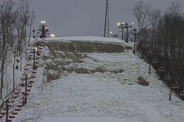 Avi at perfect north