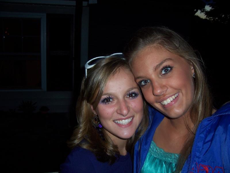 aww alex you are so pretty! and me... HaHa not so much