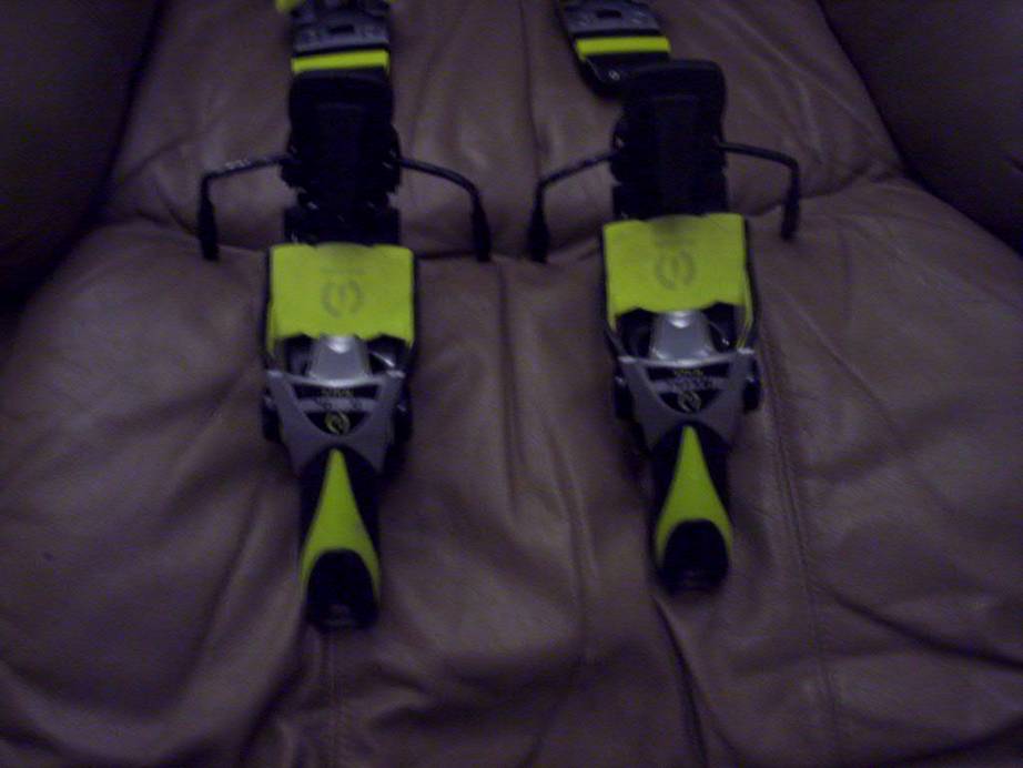 Axial 140 Race w/ Superwide brakes