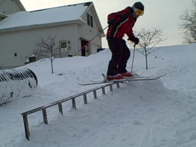 Back yard skiinig