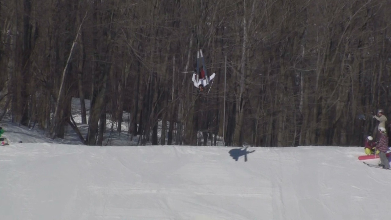 Backflip bromont - 1 of 2