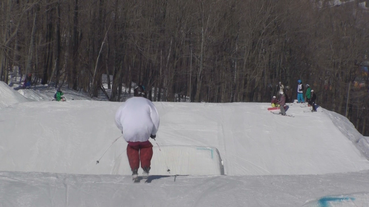 Backflip bromont - 2 of 2