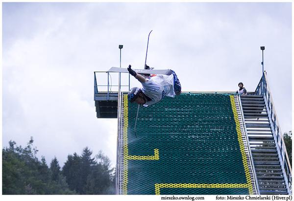 Backflip r so hot right now!