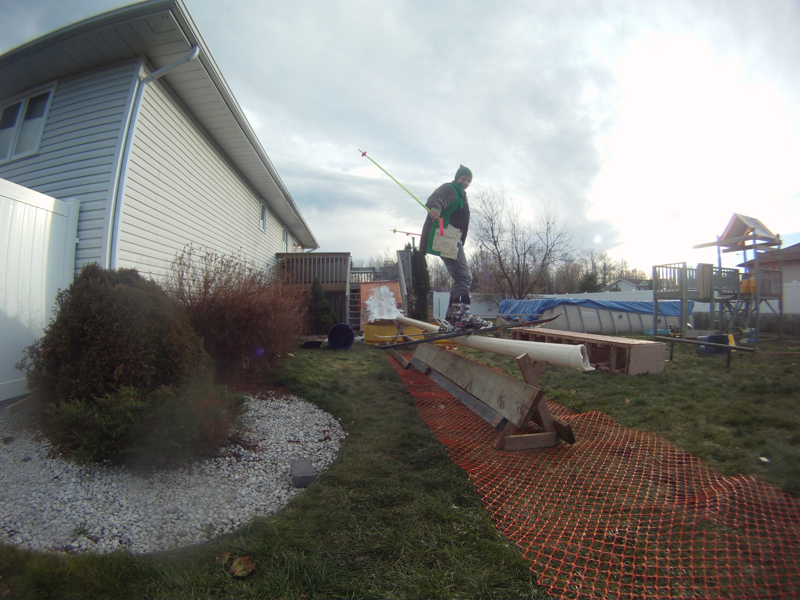 Backyard Jibbin