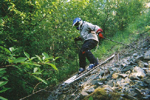 Backyard skiing part deux - Check out the crossed tip stylez. I was wearing boots that were about 6