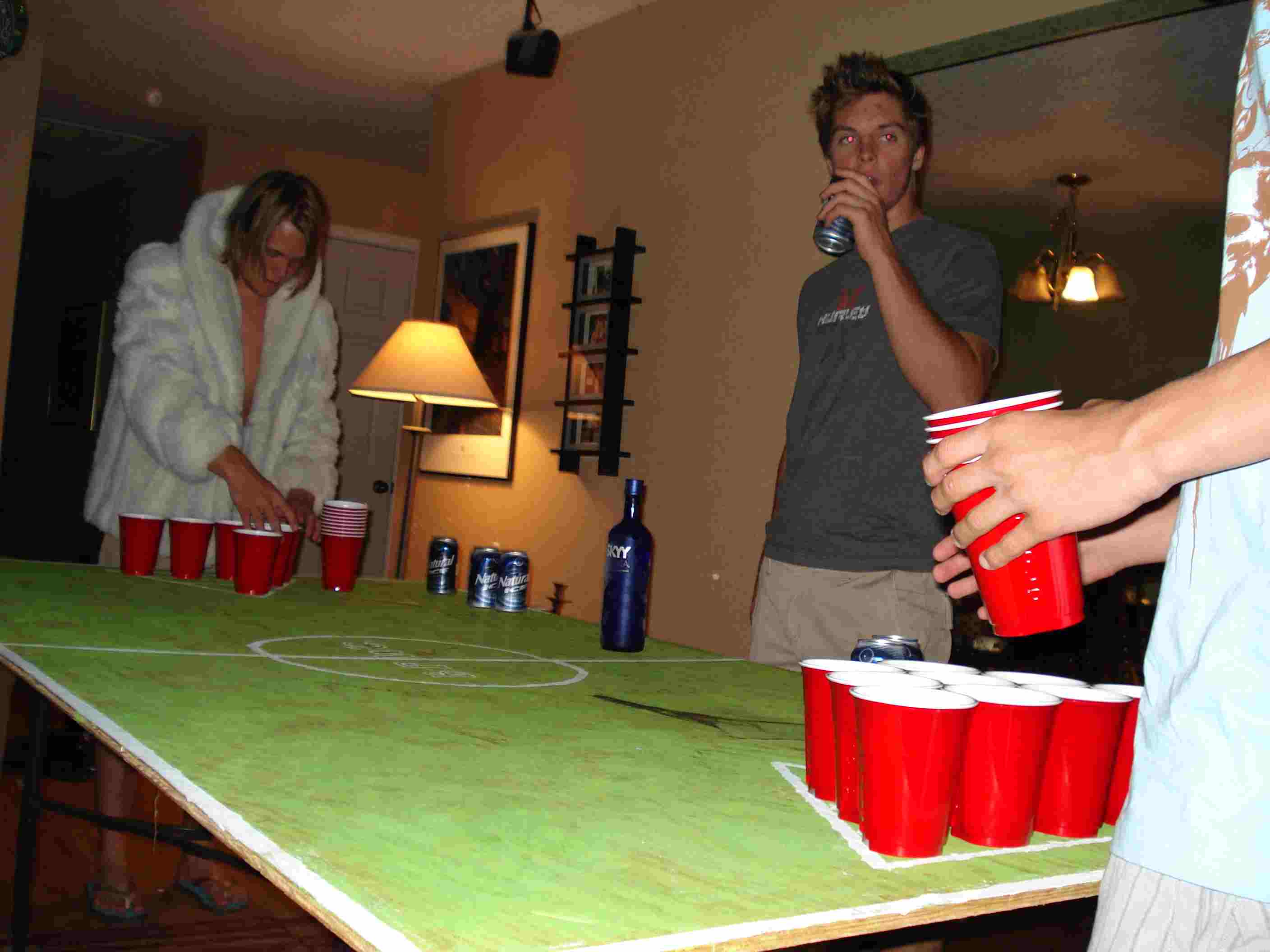 BEER PONG