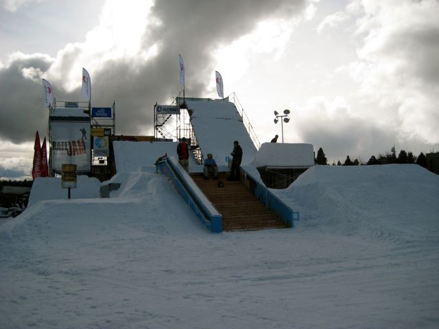 Bend Winterfest 2009 Set Up II