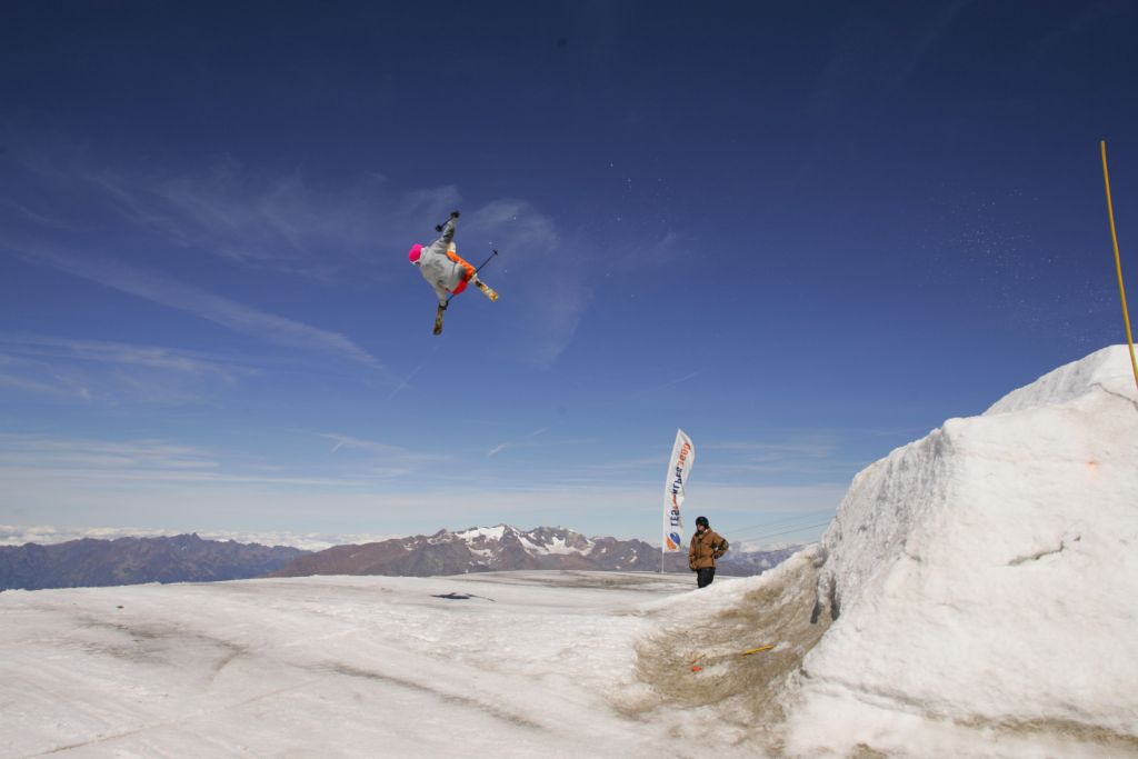 Bio 720 Oppsite Tail Grab