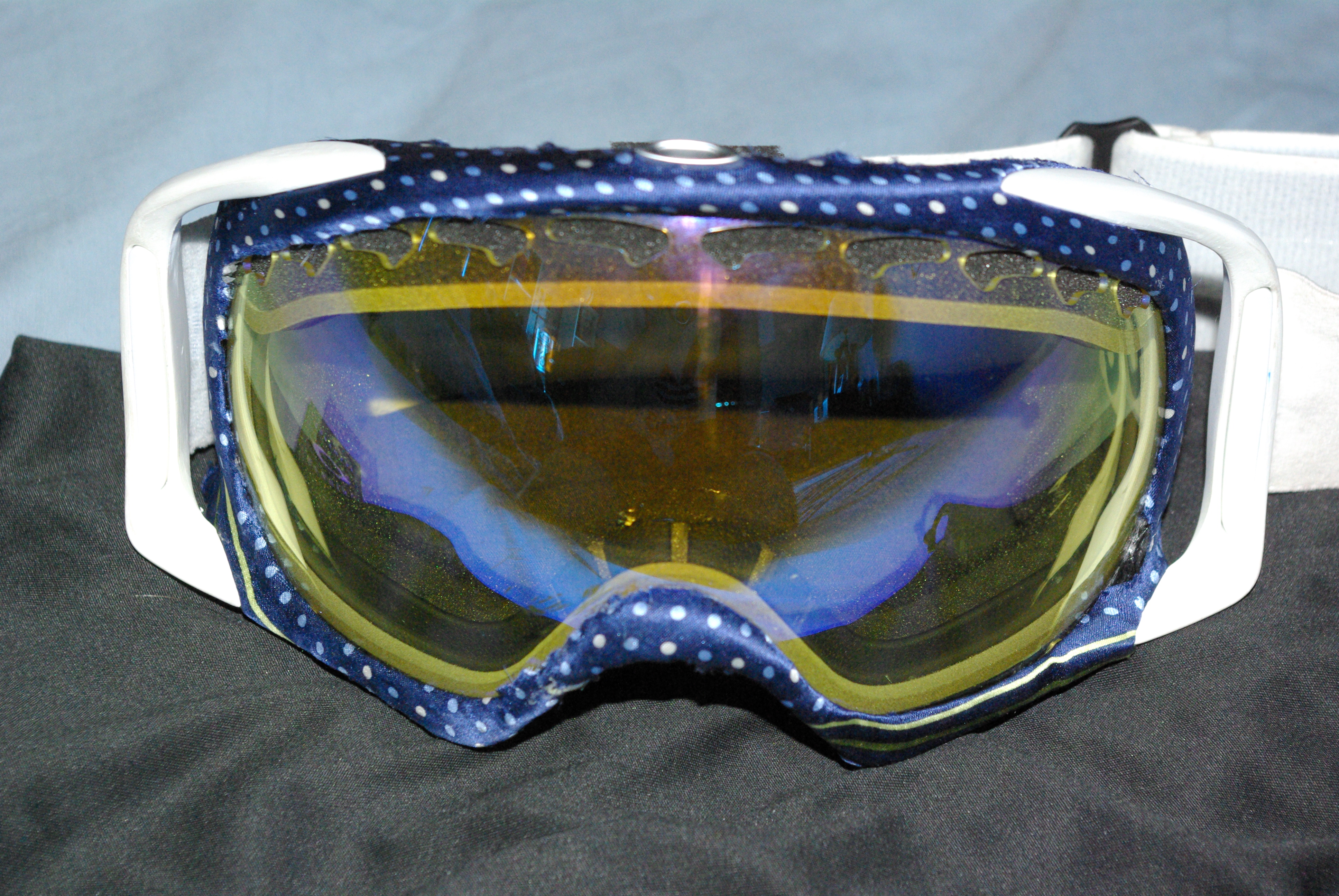 Blue pokadot crowbars