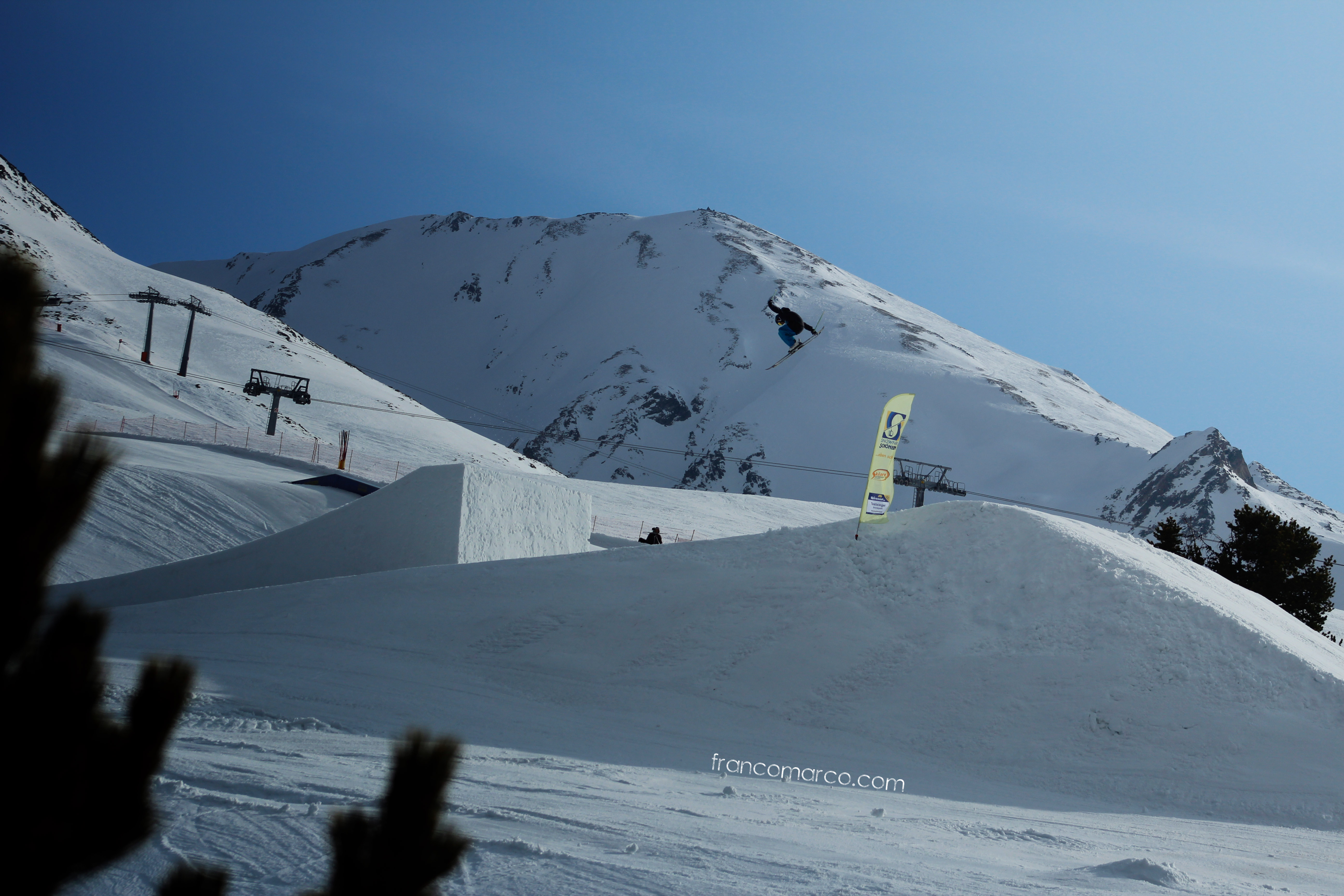 Blunt 3 over the big booter