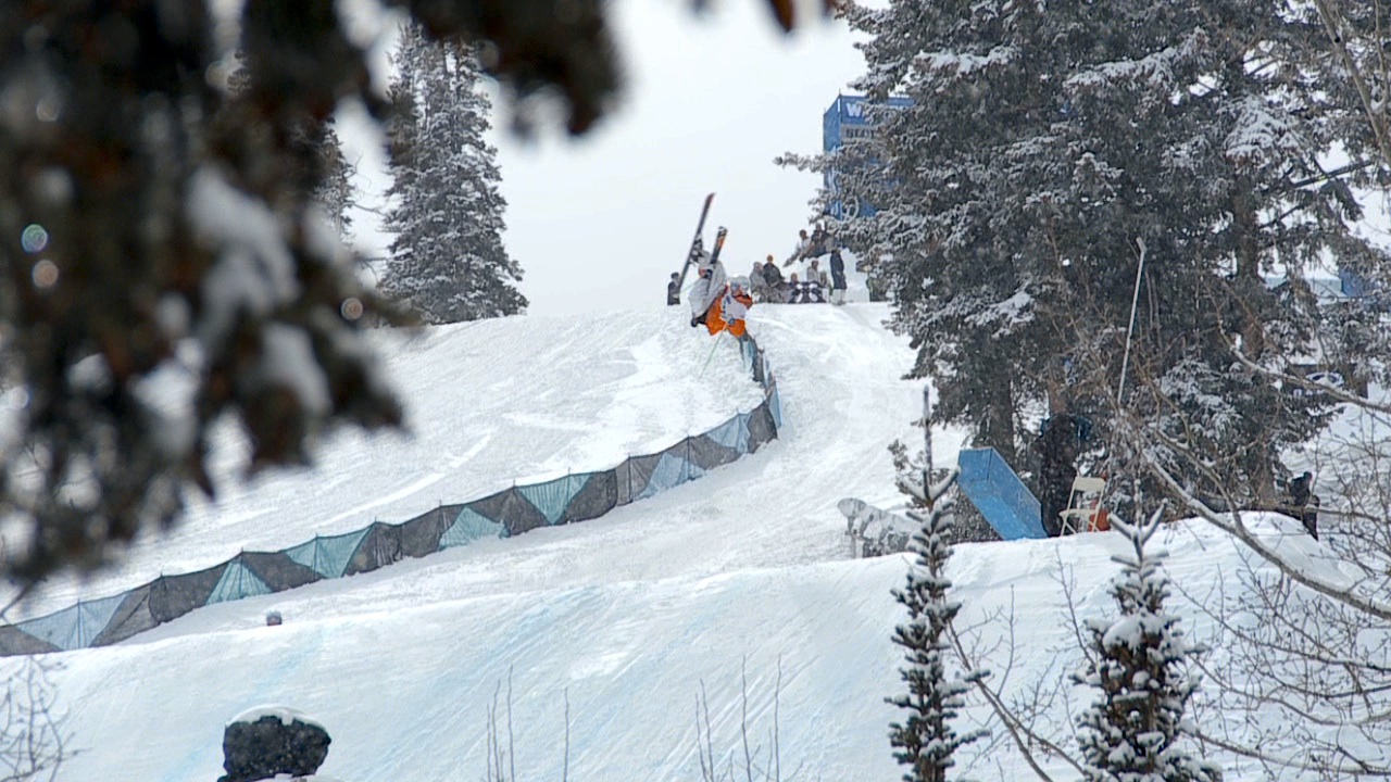 Bobby Brown Misty the Canon Box