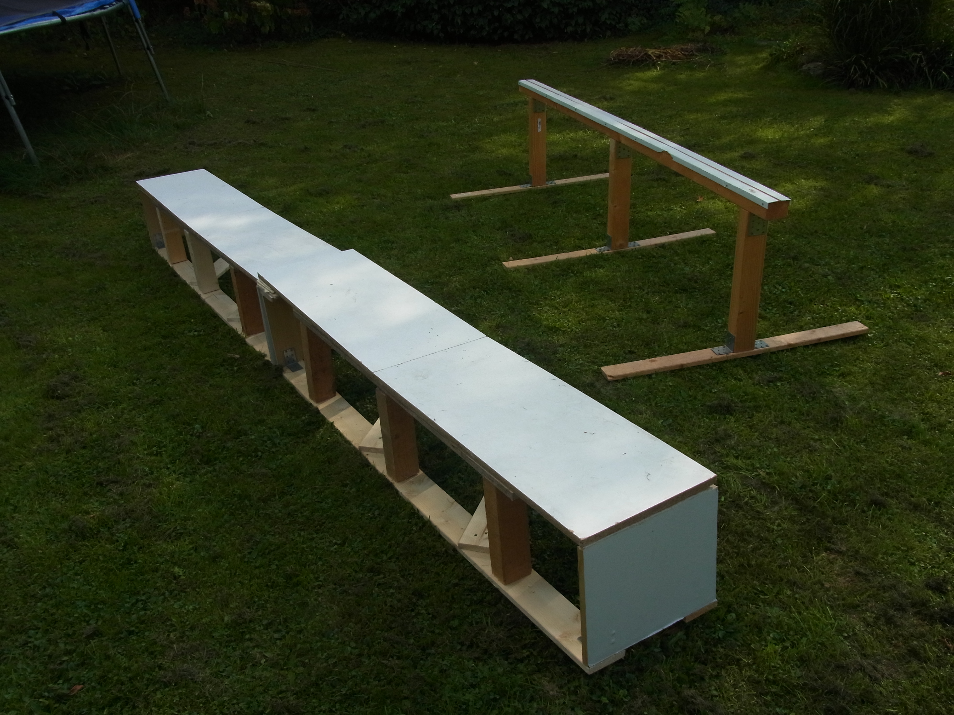 Boxes and rail for winter