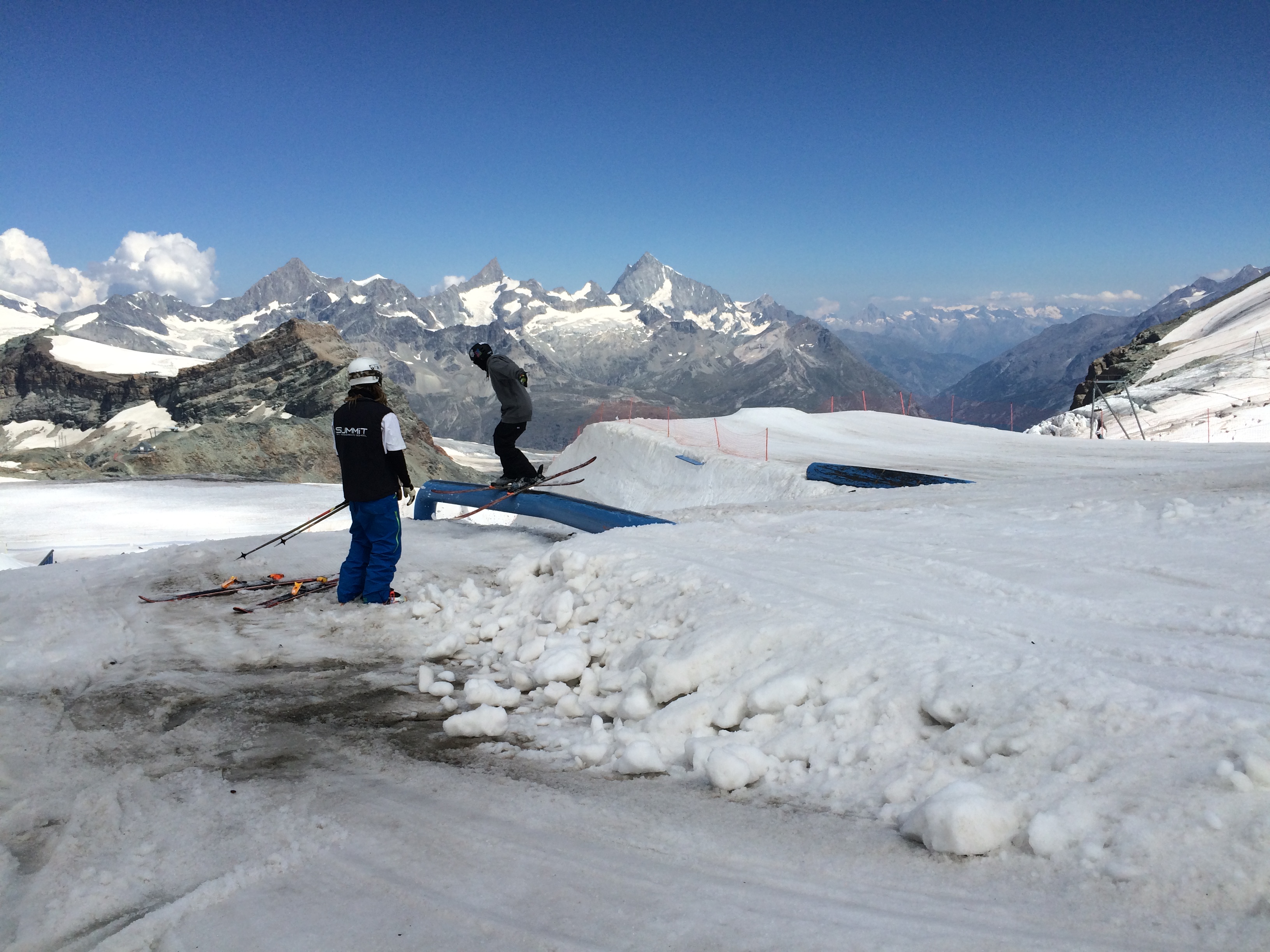 braking an elbow on an elbow