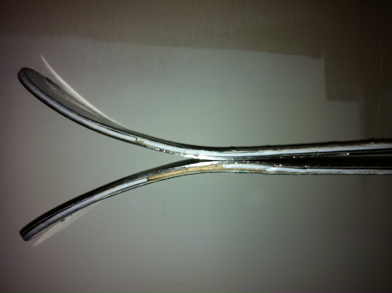 broken tip 1 (severely broken bottom)