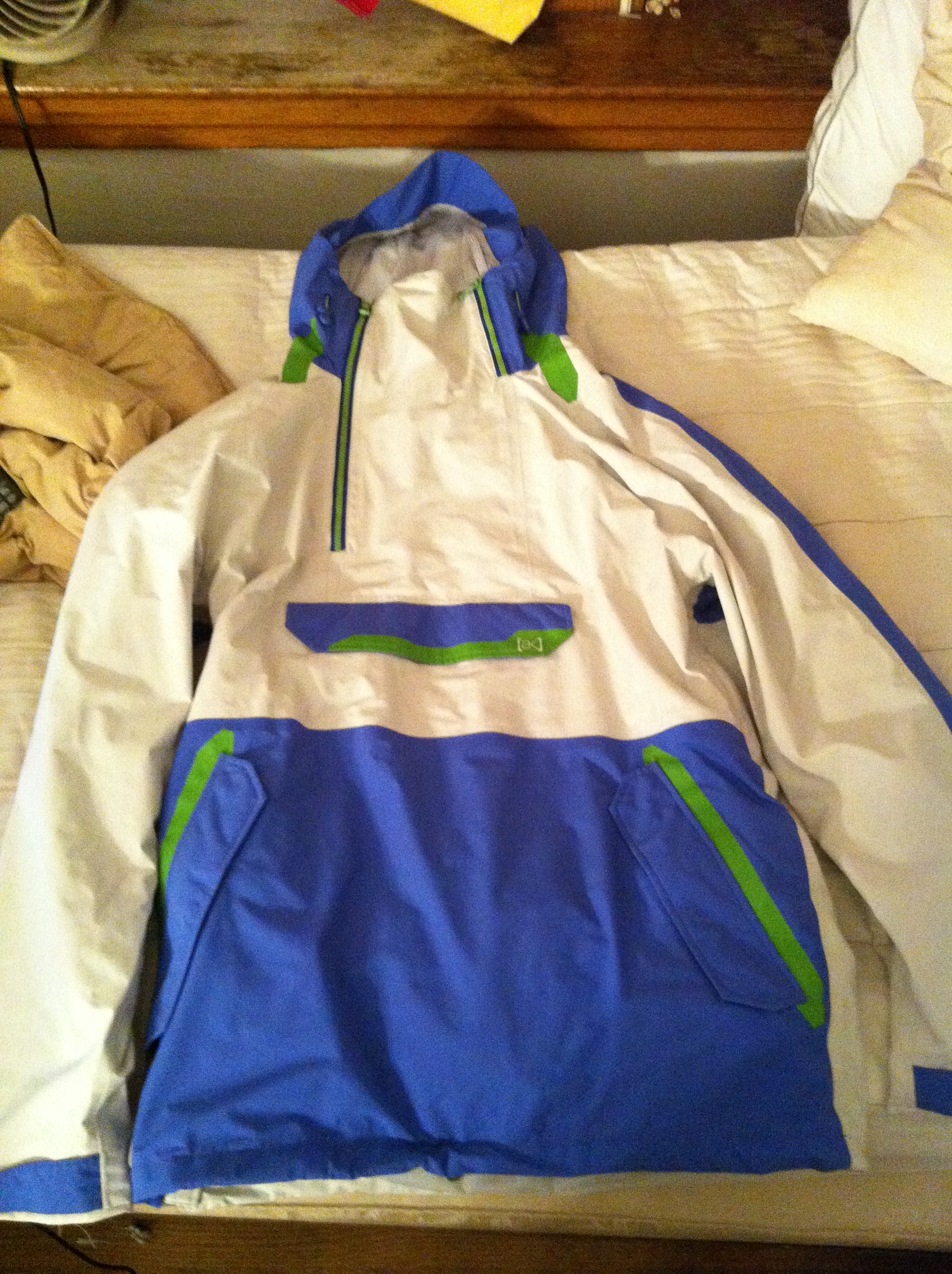 Burton AK 2L Anorak Jacket Size L