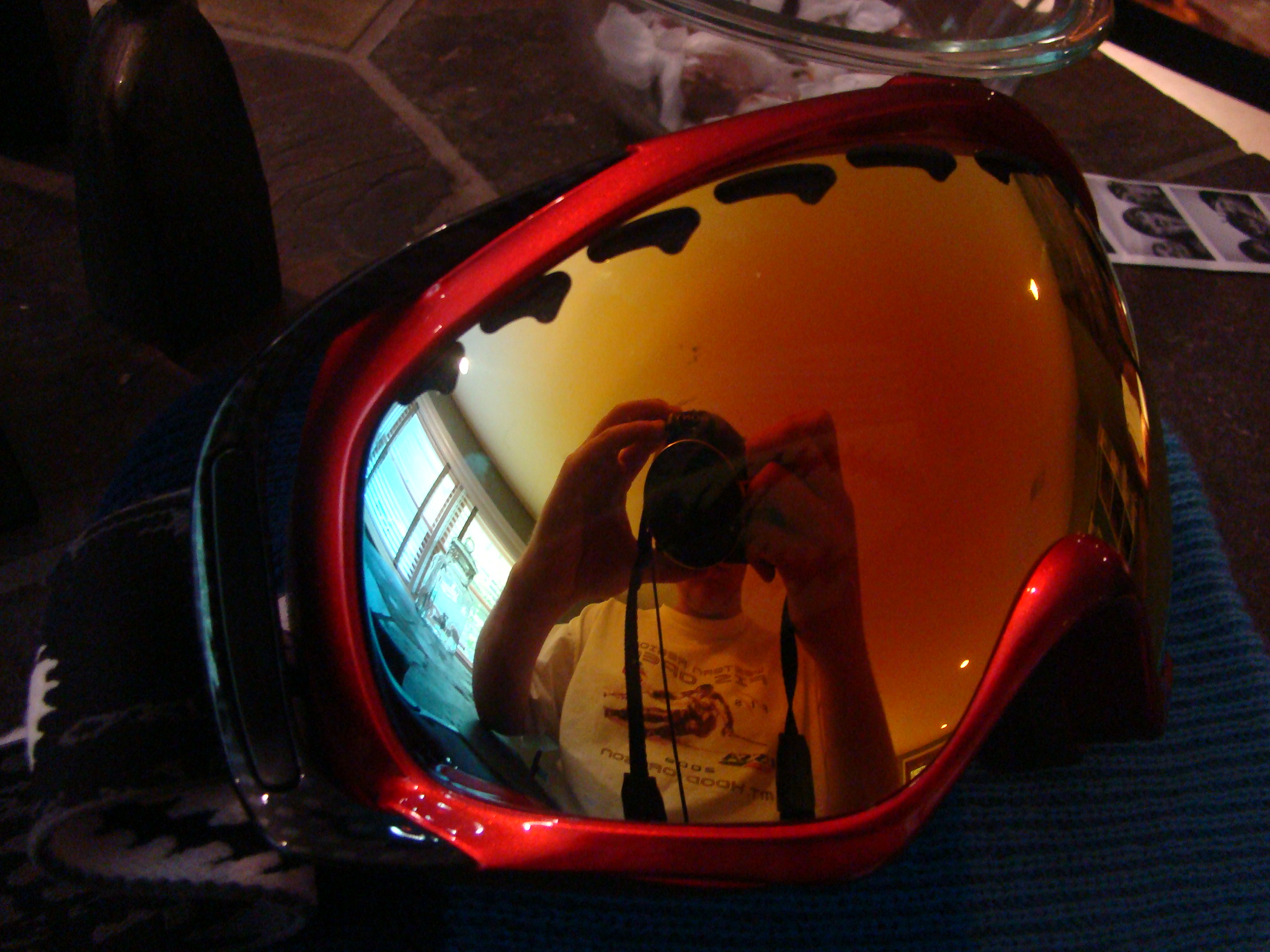 Cbar   tiny chip in lense just above lense reflection