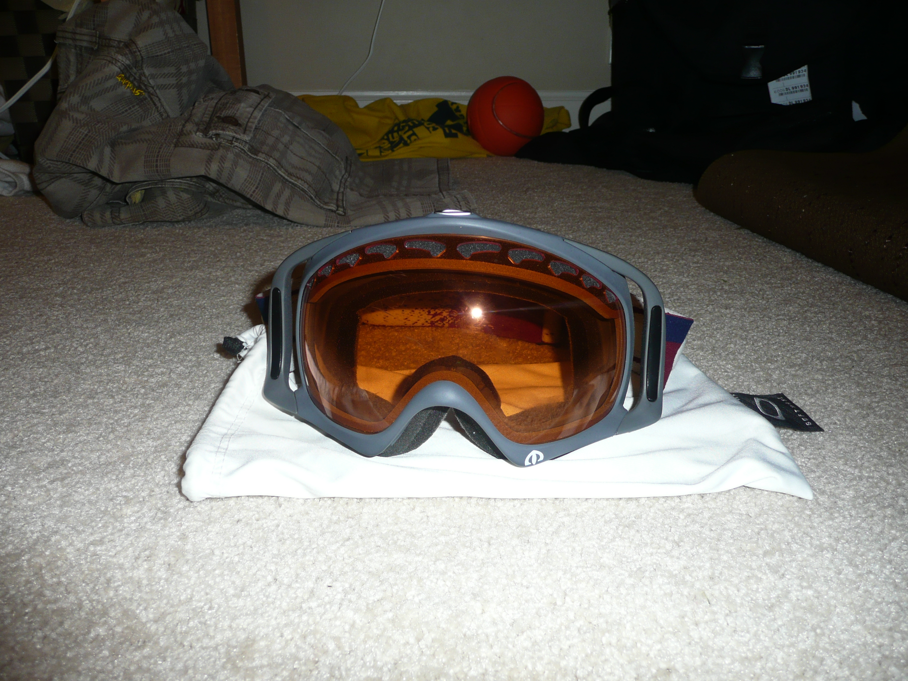 Cbars. Gray frame. Persimmon lens.