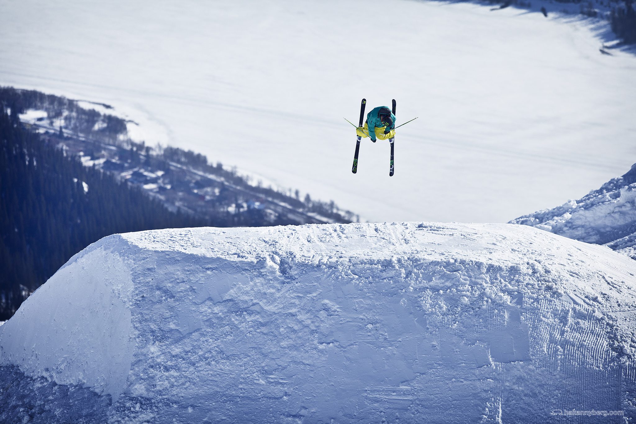 Chug takes a pee in Åre