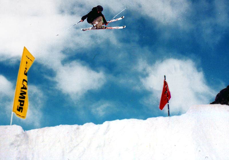 Cko going huge with an alley oop critical