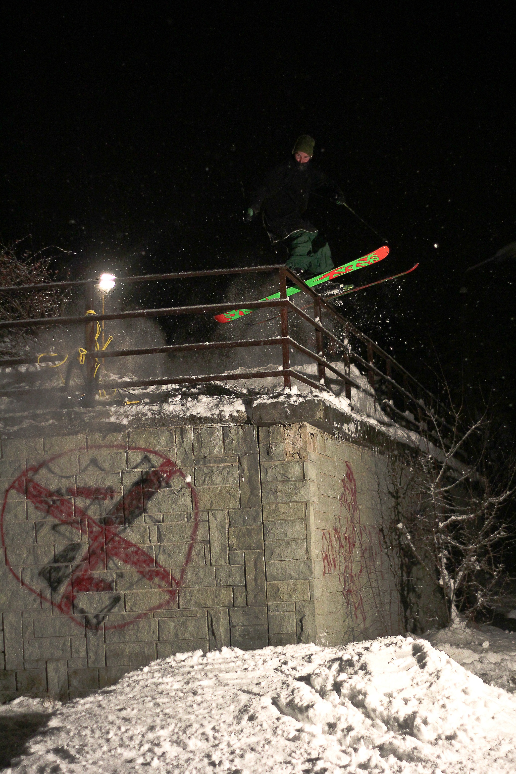 Close Rail