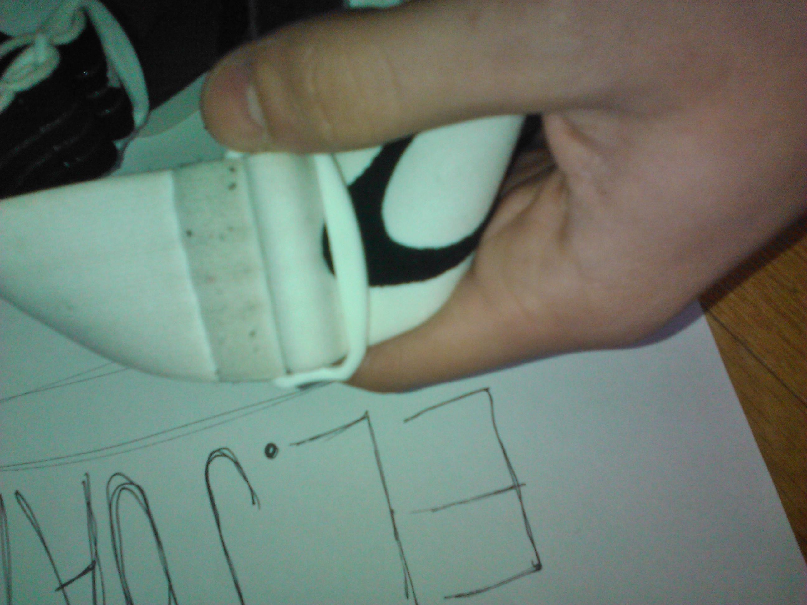 Close up of dirt on crowbar strap