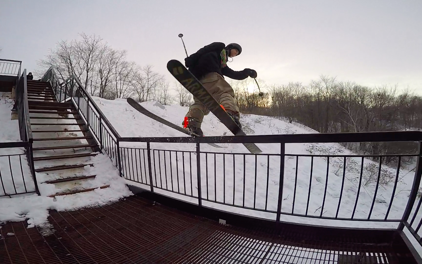 Closeout Lip Slide