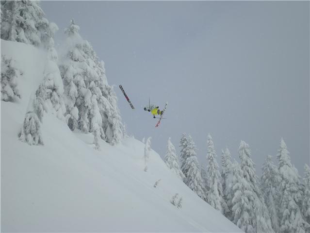 Cork 7 lost ski again!