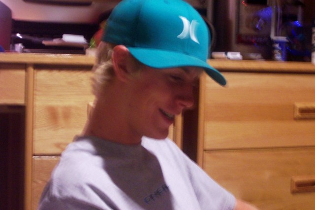 Crappy pic but its the only one of me i have