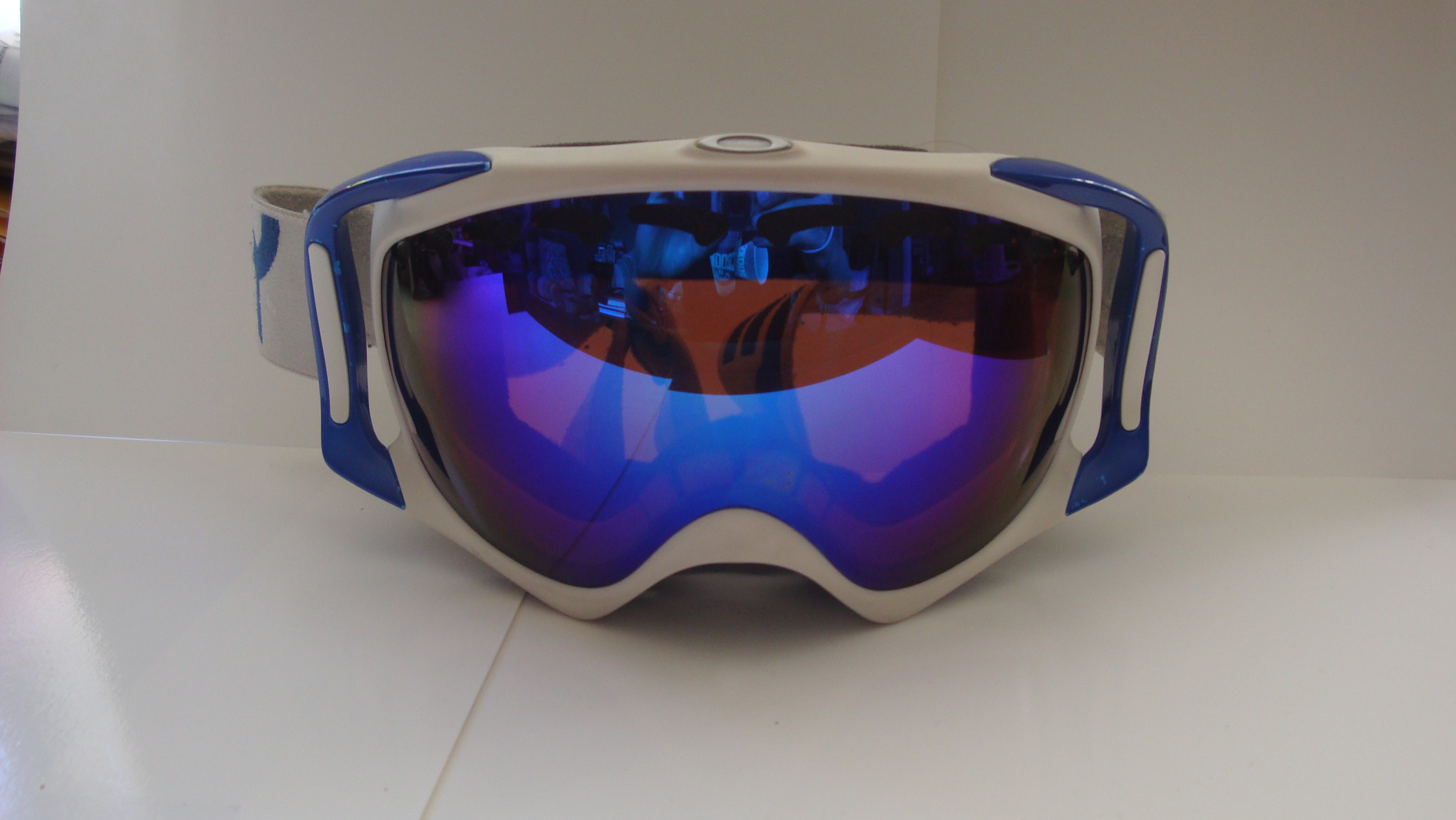 Custom Crowbars Blue/White Reto